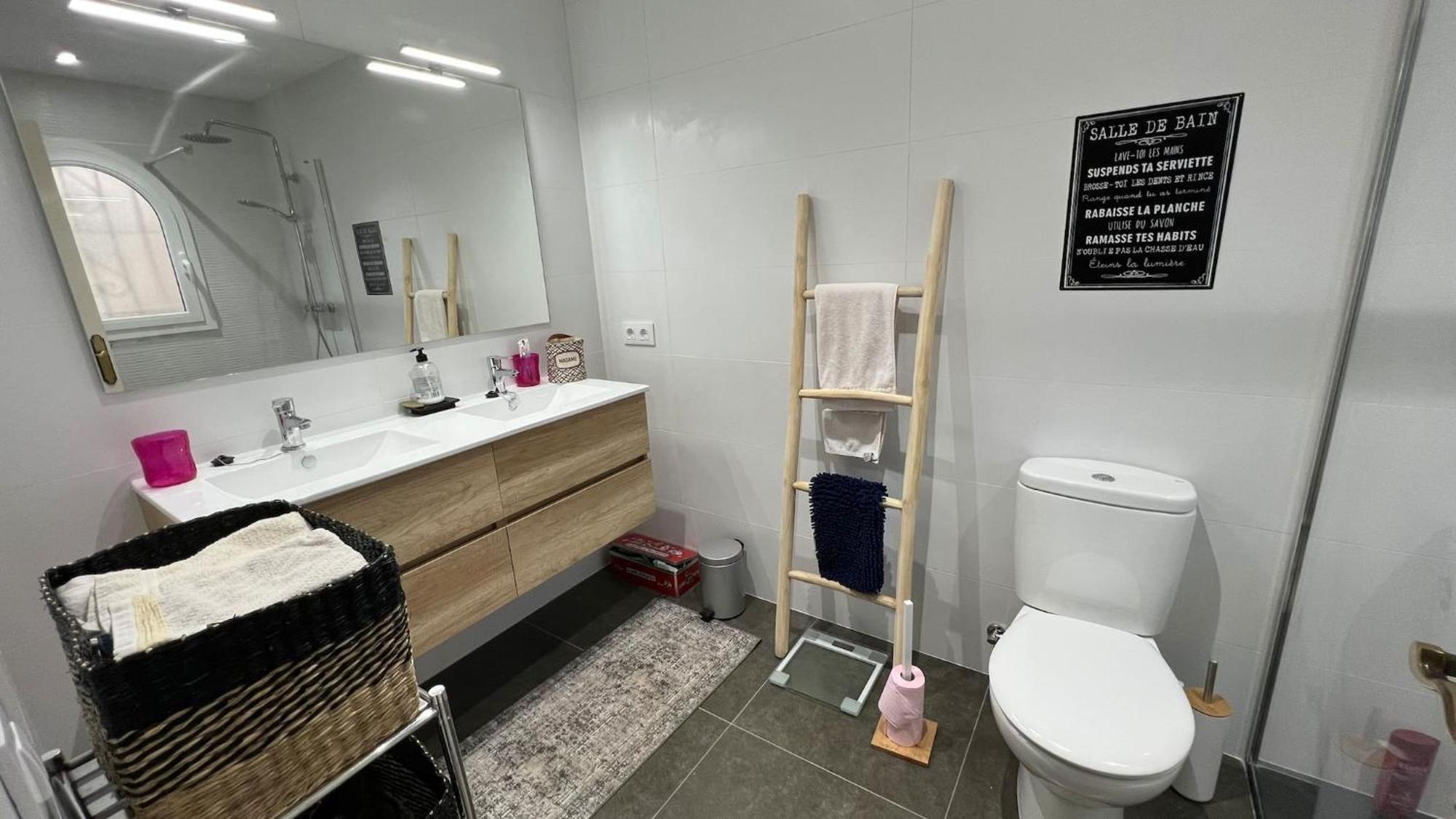 Apartamento Casa Linda Con Vistas Espectaculares Росес Екстериор снимка